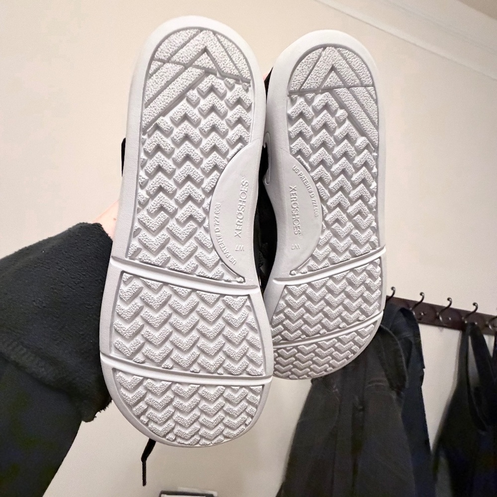 NEW Women's Xero® Prio Neo Cross-Training Shoes In Black/ White Size 7 - Picture 13 of 13